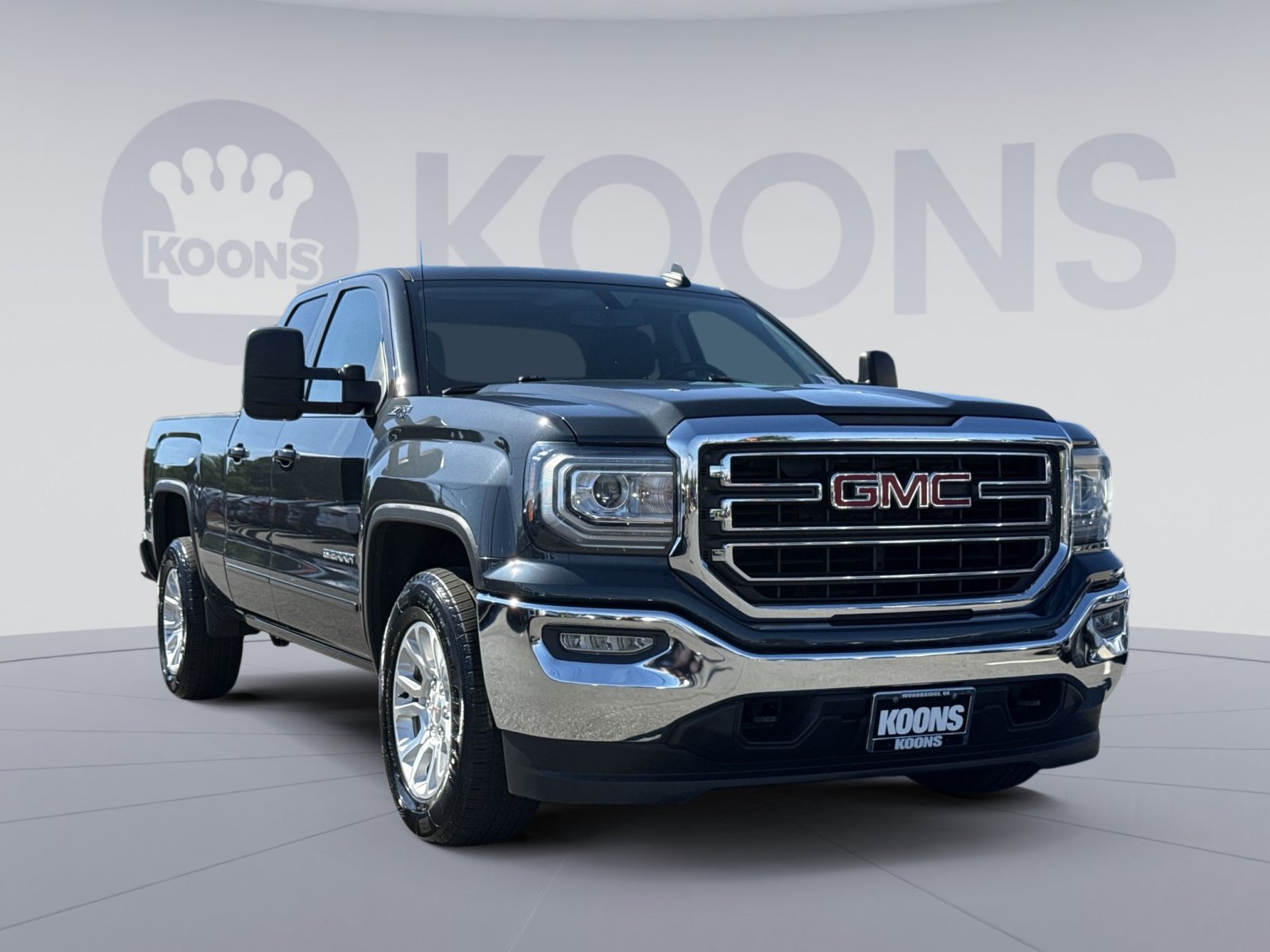 Used 2018 GMC Sierra 1500 SLE w/ SLE Value Package AWD/4WD image 10