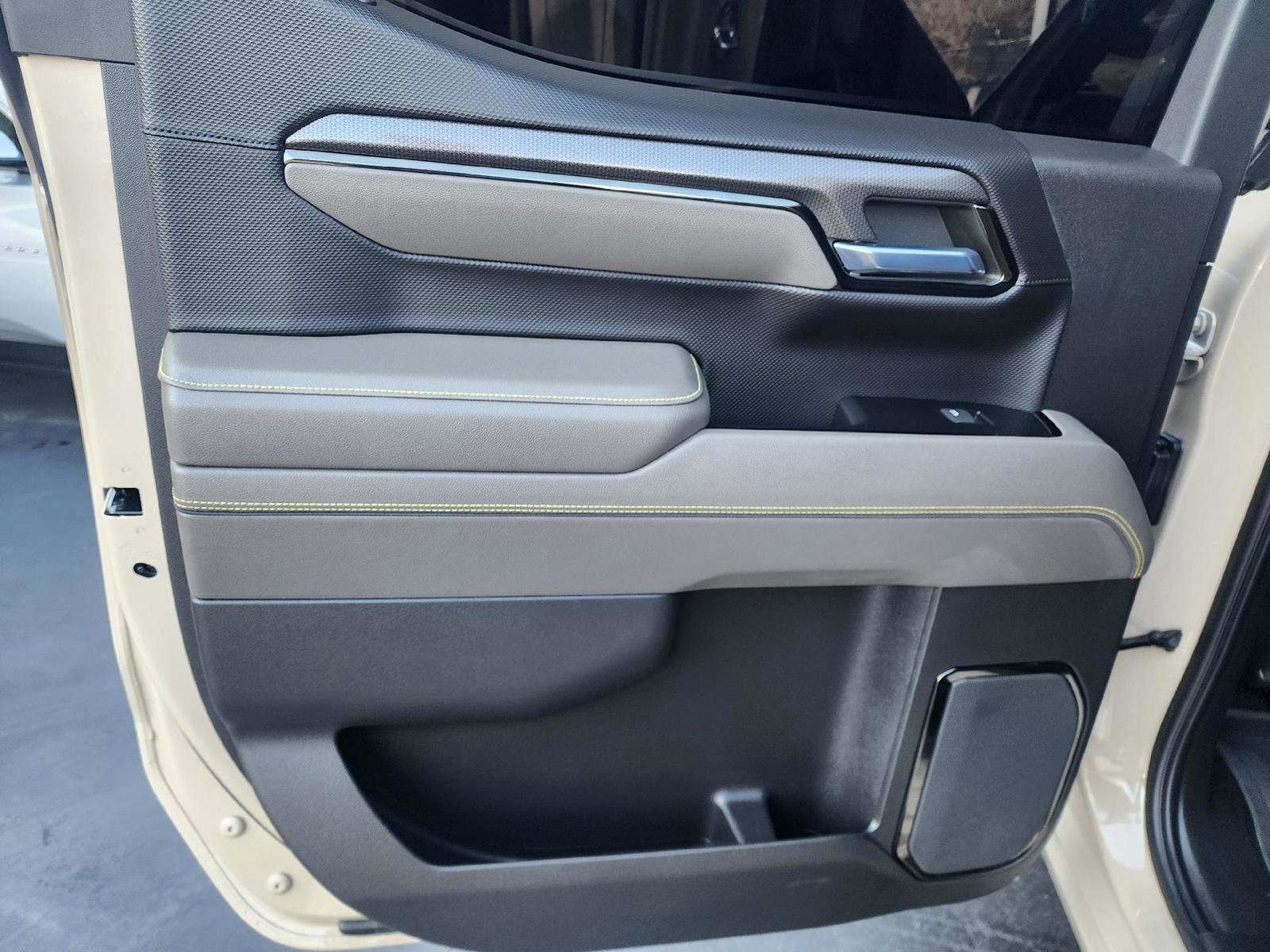 Used 2022 Chevrolet Silverado 1500 ZR2 image 14