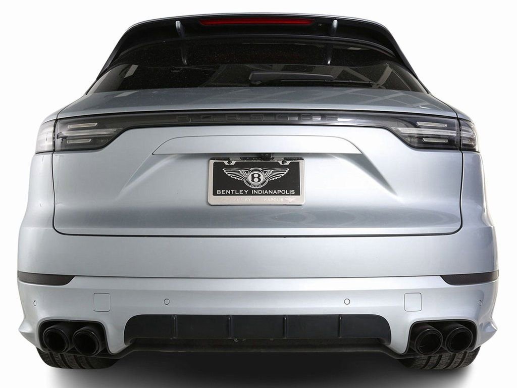 Used 2021 Porsche Cayenne GTS w/ Premium Package Plus image 10