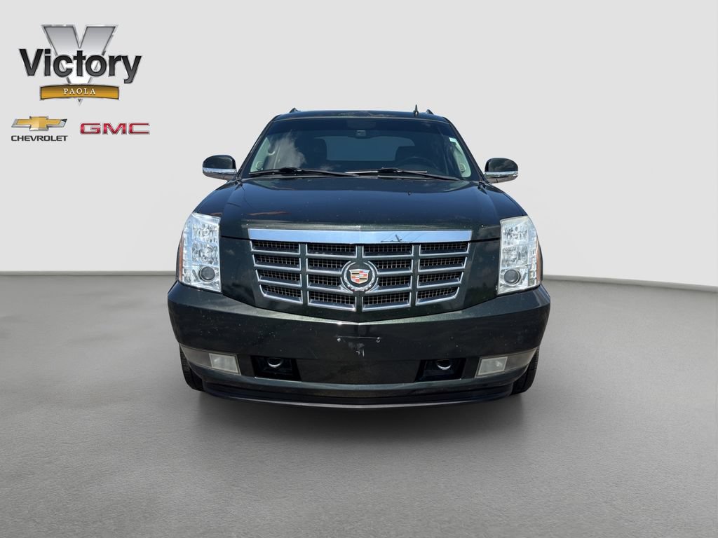 Used 2013 Cadillac Escalade EXT Premium AWD/4WD image 2