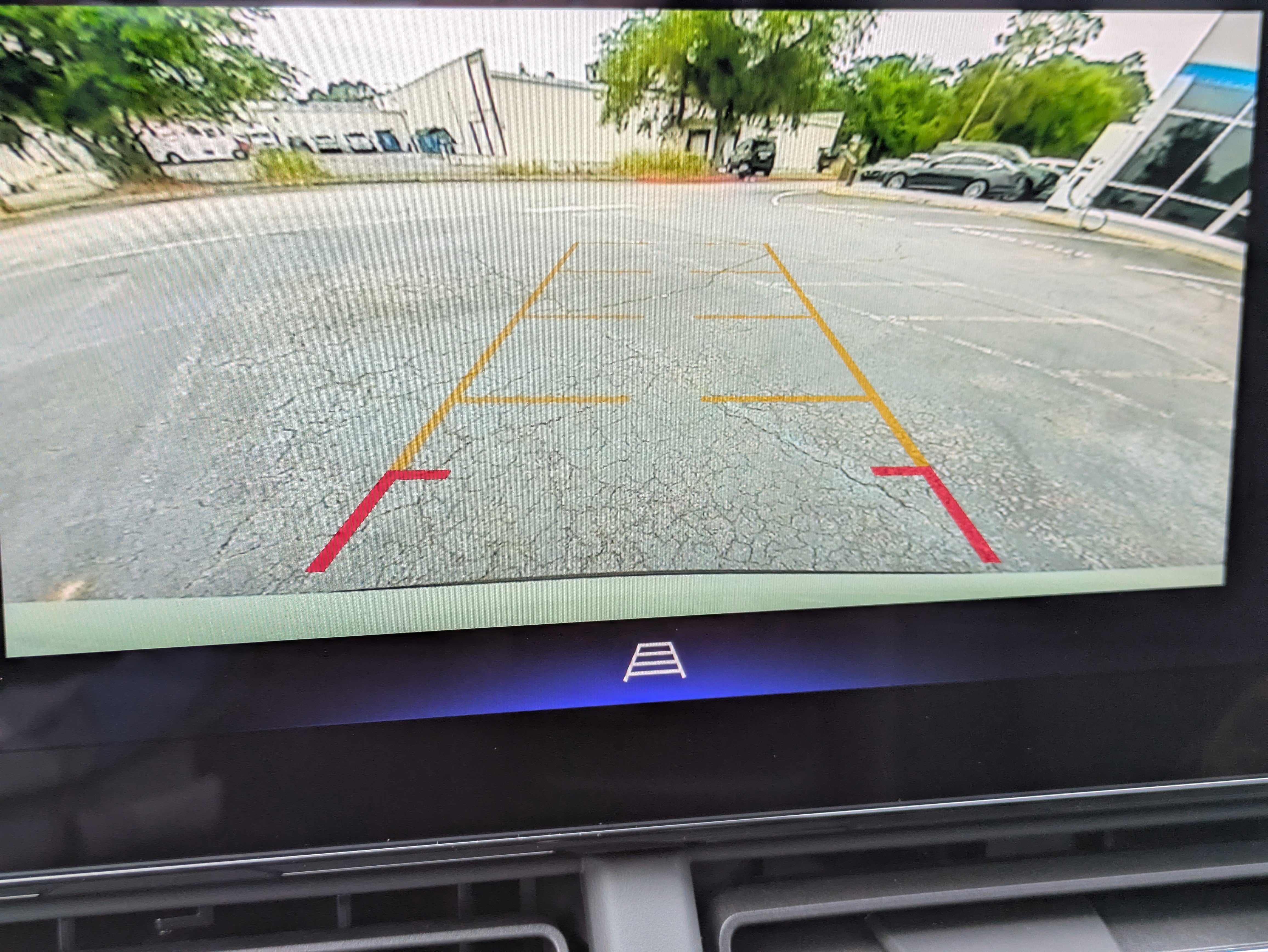 Used 2021 Chevrolet Equinox LS FWD image 13