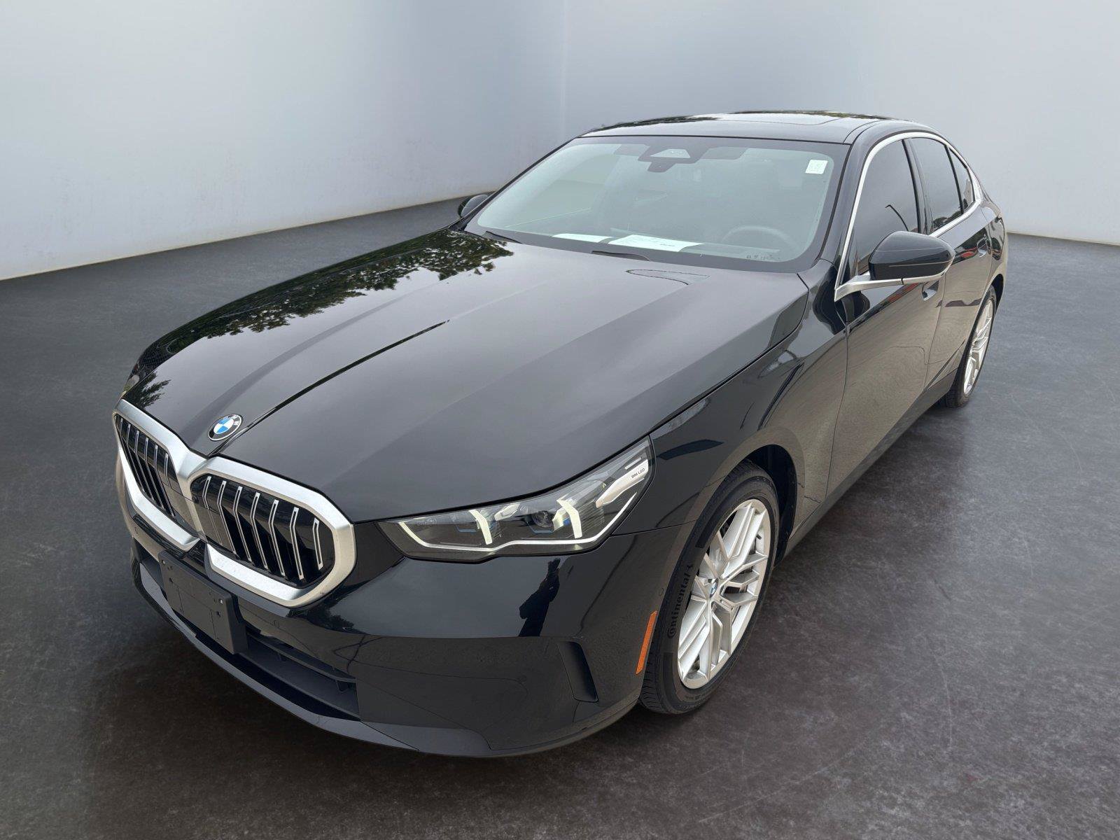Used 2024 BMW 540i xDrive w/ Premium Package AWD/4WD image 9