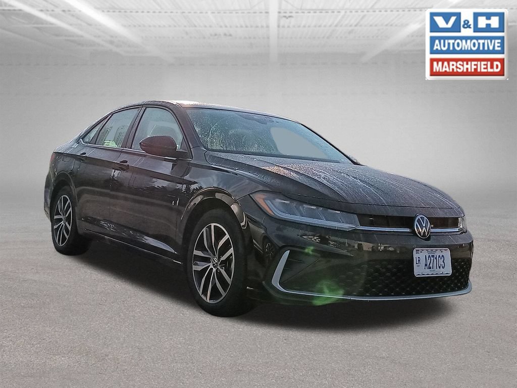 Used 2025 Volkswagen Jetta SE