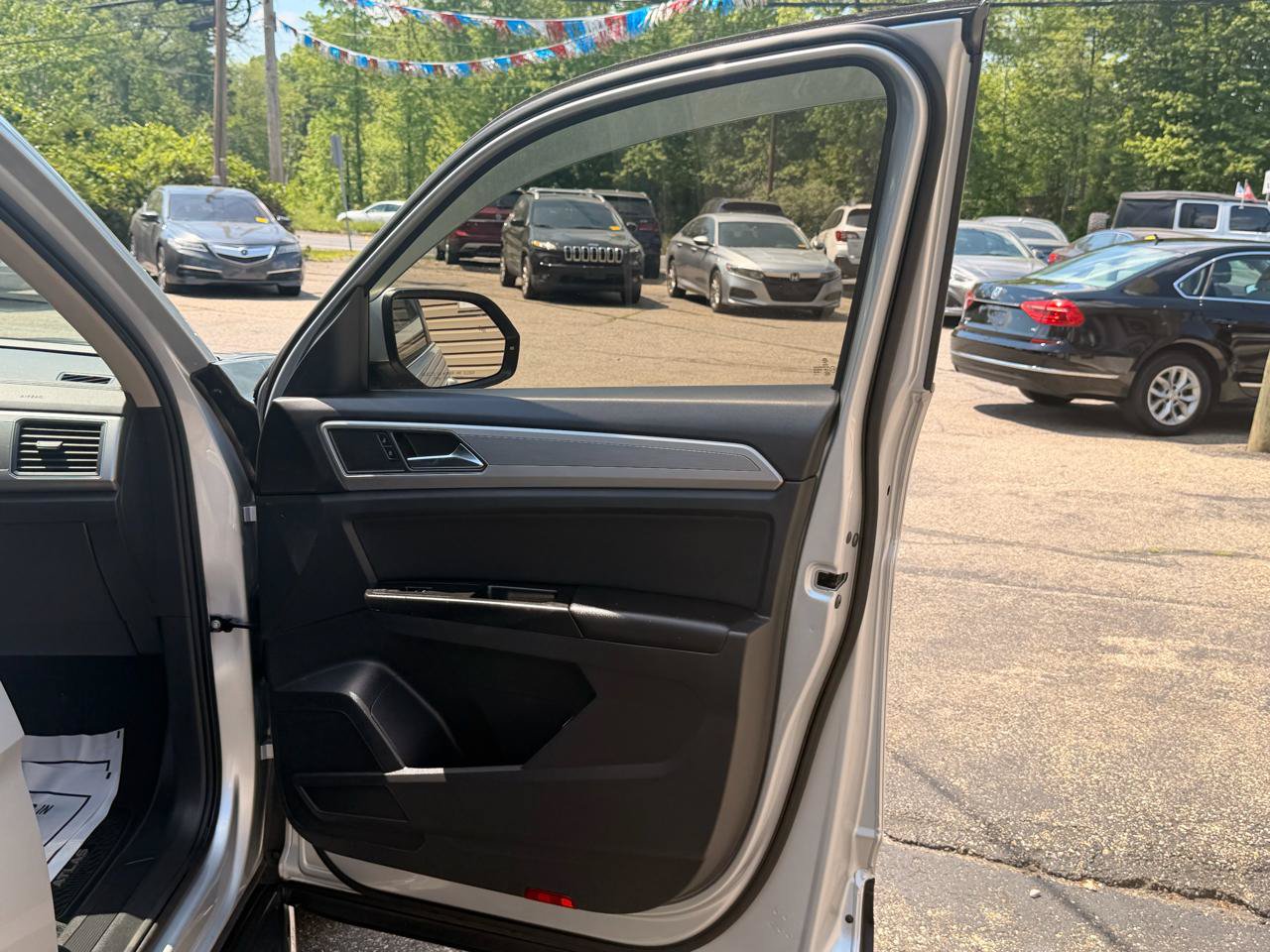Used 2019 Volkswagen Atlas S w/ Towing Package AWD/4WD image 23