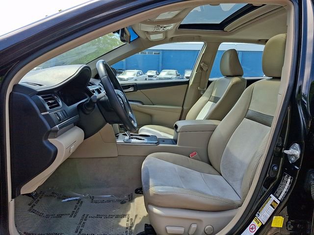 Used 2012 Toyota Camry XLE w/ Leather Pkg FWD image 16