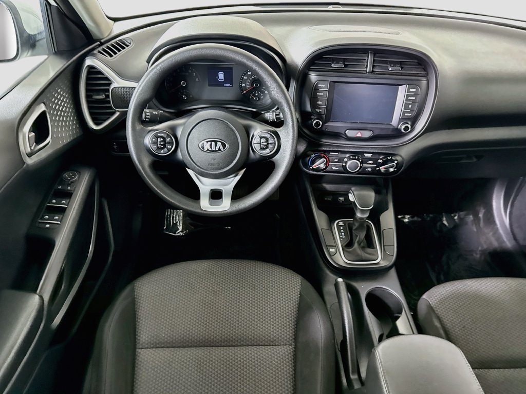 Used 2021 Kia Soul LX FWD image 3