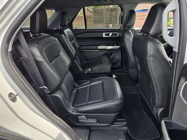 Certified 2022 Ford Explorer XLT w/ Equipment Group 202A AWD/4WD image 15