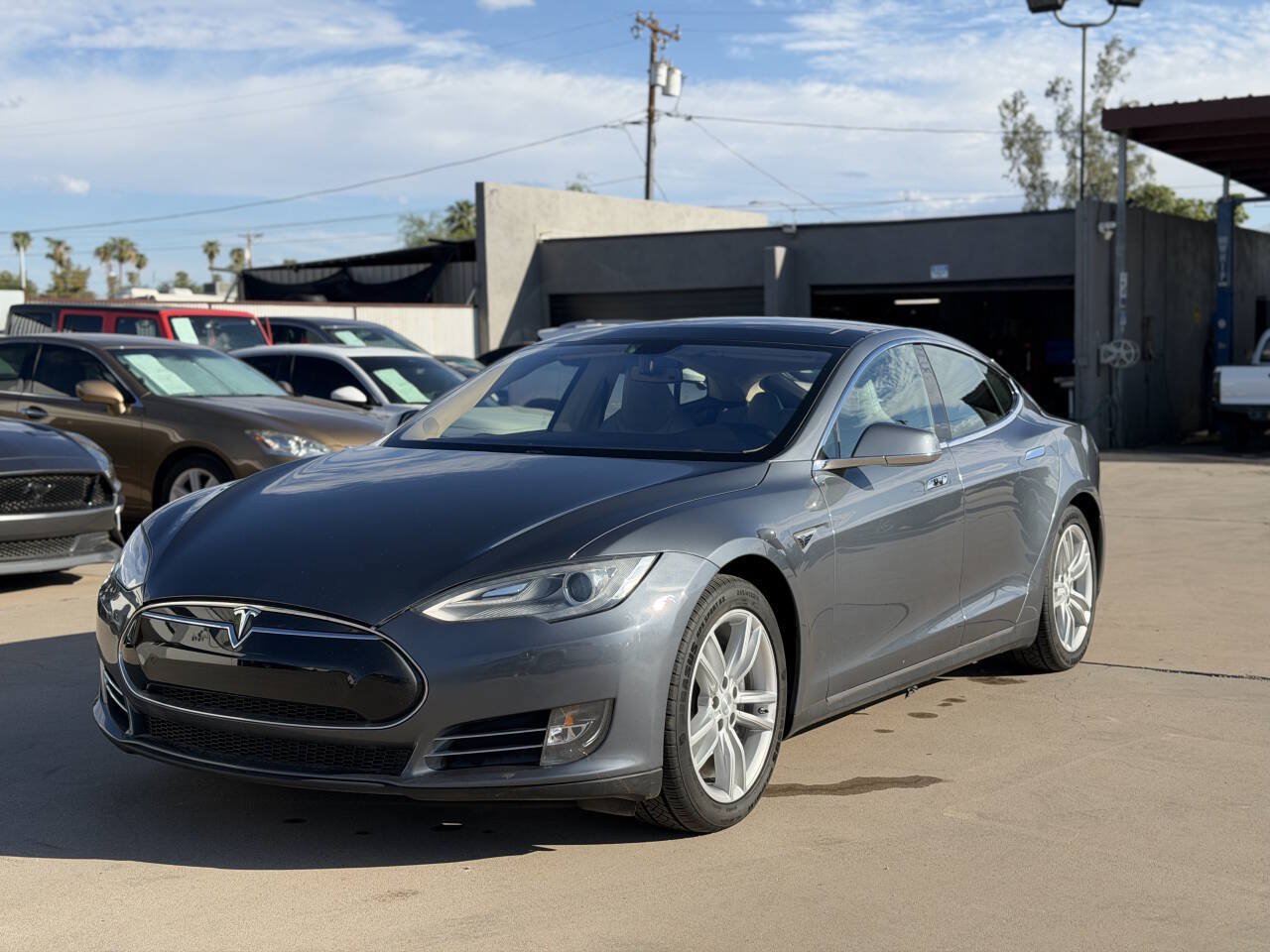 Used 2014 Tesla Model S 85 RWD image 1