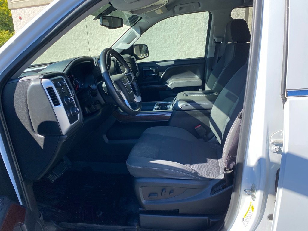 Used 2017 GMC Sierra 1500 SLE w/ SLE Value Package image 9
