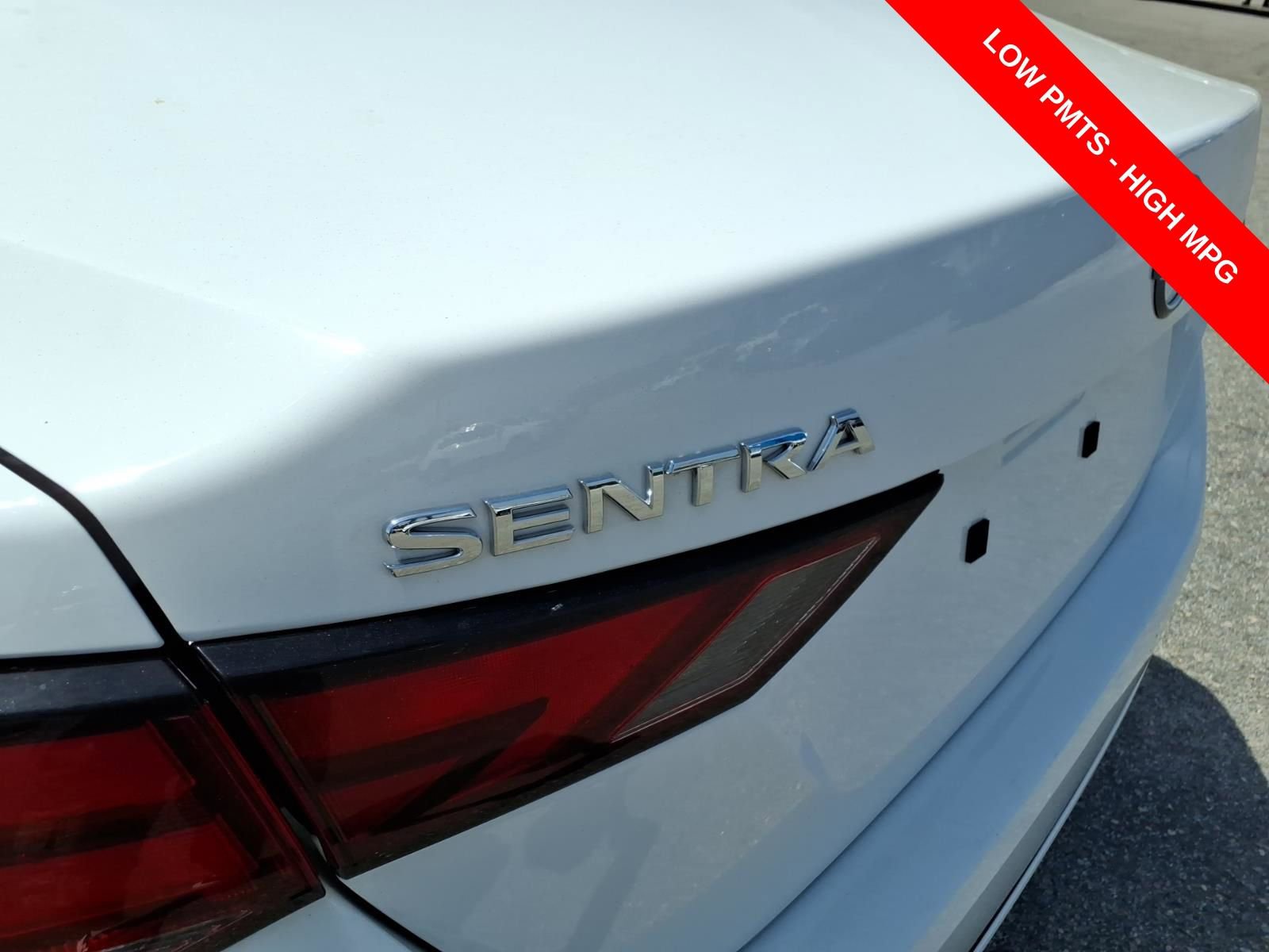 Used 2024 Nissan Sentra SV FWD image 9
