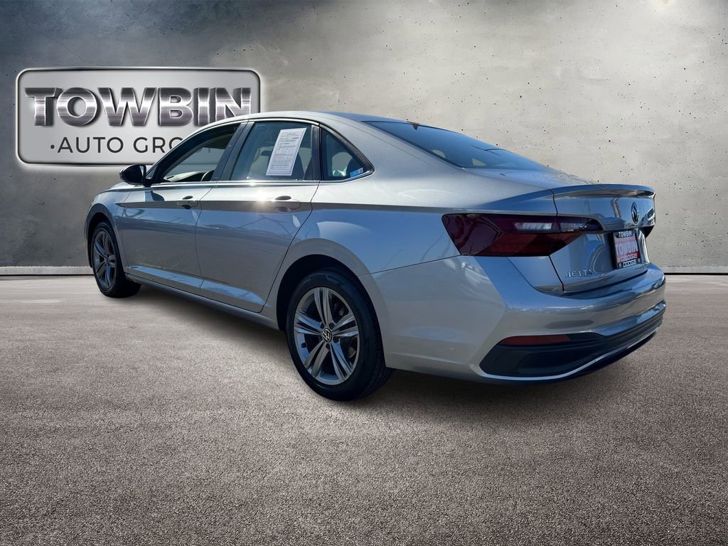 Used 2024 Volkswagen Jetta SE image 6