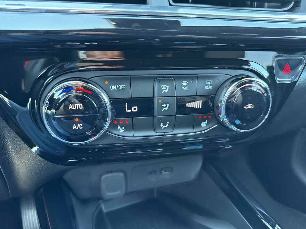 New 2026 Chevrolet Trax RS w/ Sunroof Package image 21