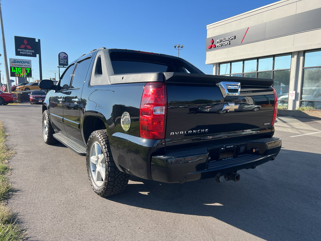 Used 2008 Chevrolet Avalanche LT w/ Convenience Package #1 image 5