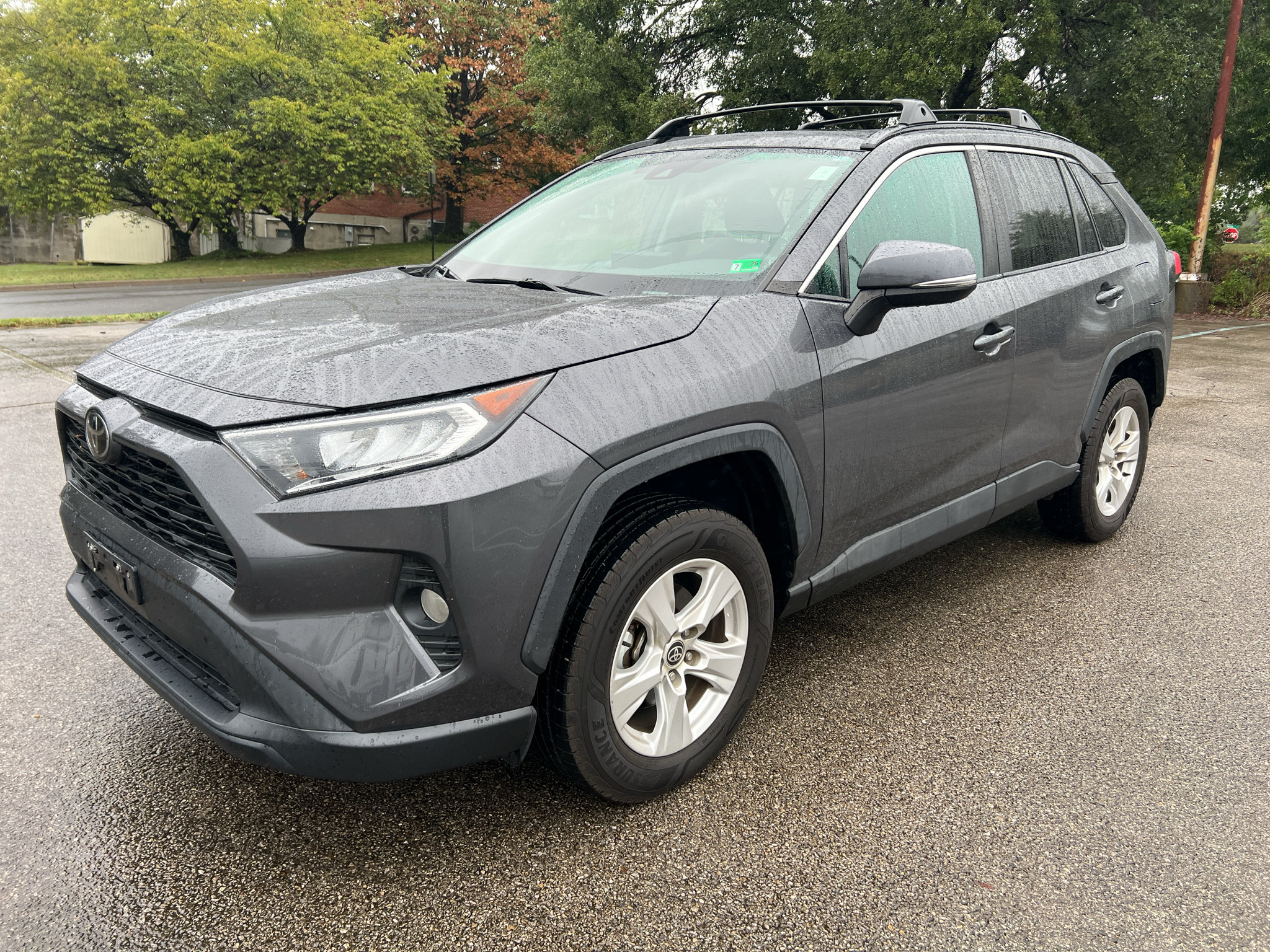 Used 2021 Toyota RAV4 XLE w/ Convenience Package AWD/4WD image 7