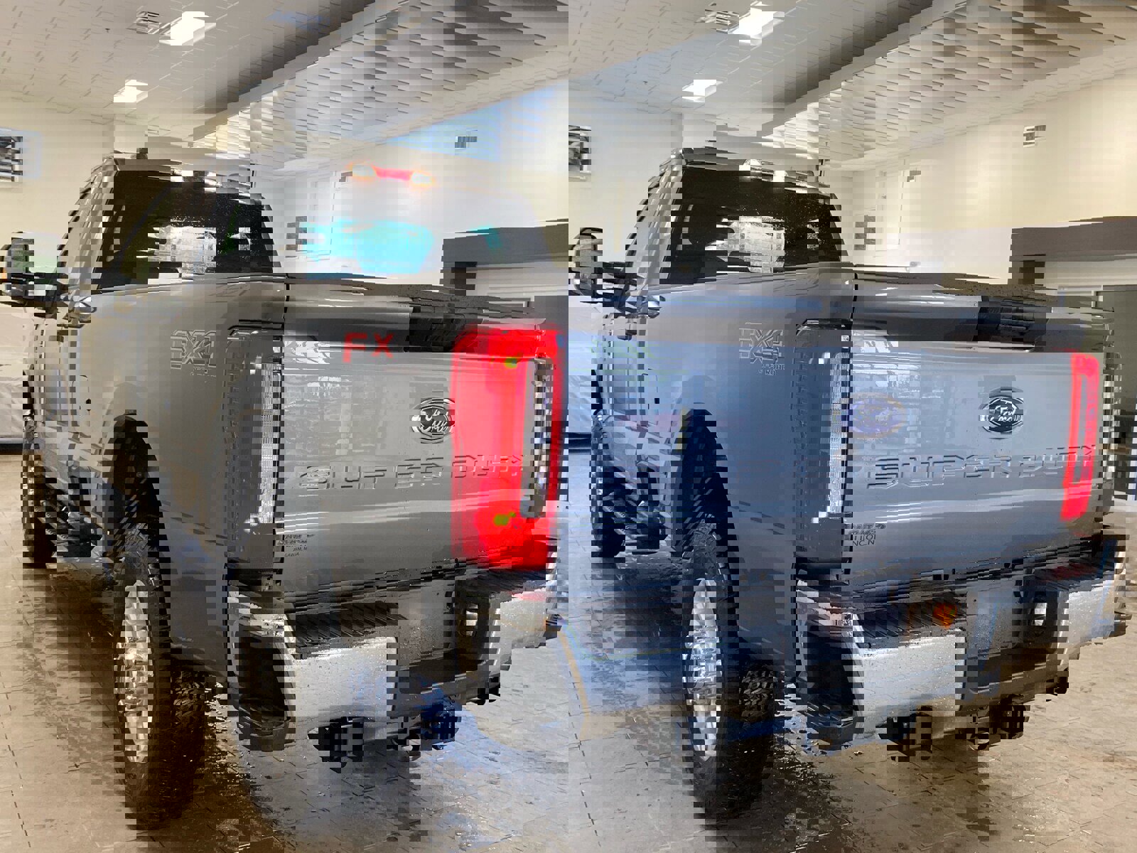 New 2025 Ford F350 XLT w/ FX4 Off-Road Package image 5