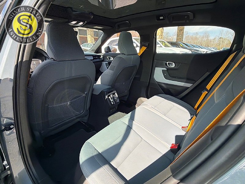 Used 2021 Polestar Polestar 2 w/ Performance Package image 13