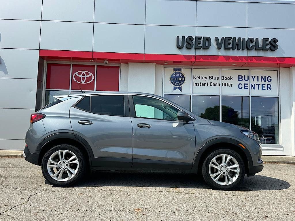 Used 2022 Buick Encore GX Preferred w/ Cold Weather Comfort Package AWD/4WD image 7