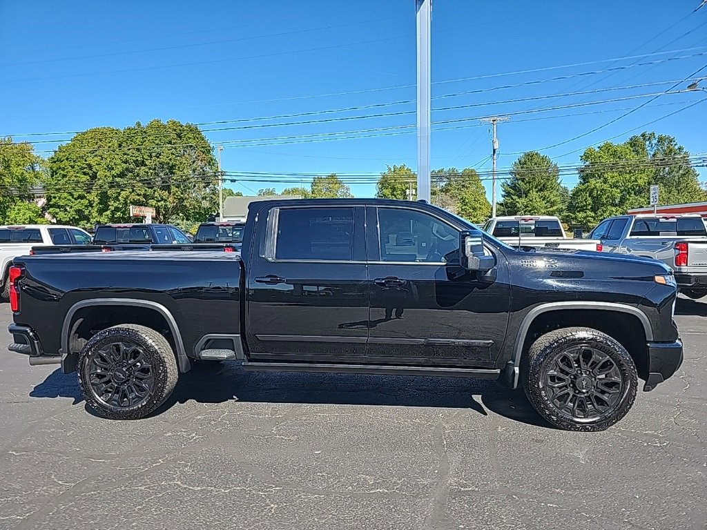 New 2025 Chevrolet Silverado 2500 High Country w/ Midnight Edition image 3