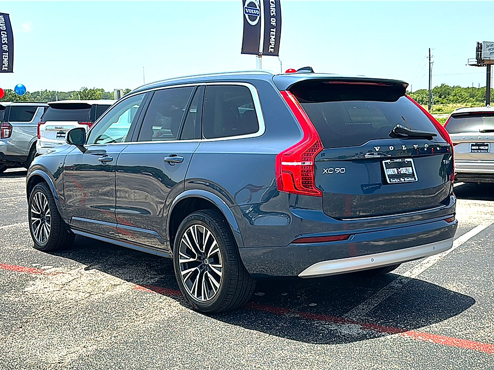 Used 2022 Volvo XC90 T6 Momentum w/ Advanced Package AWD/4WD image 6