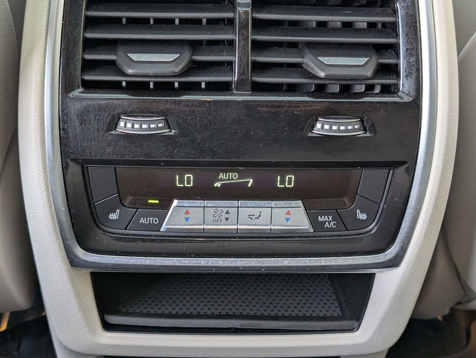 Certified 2024 BMW X6 M60i w/ Dynamic Handling Package image 28