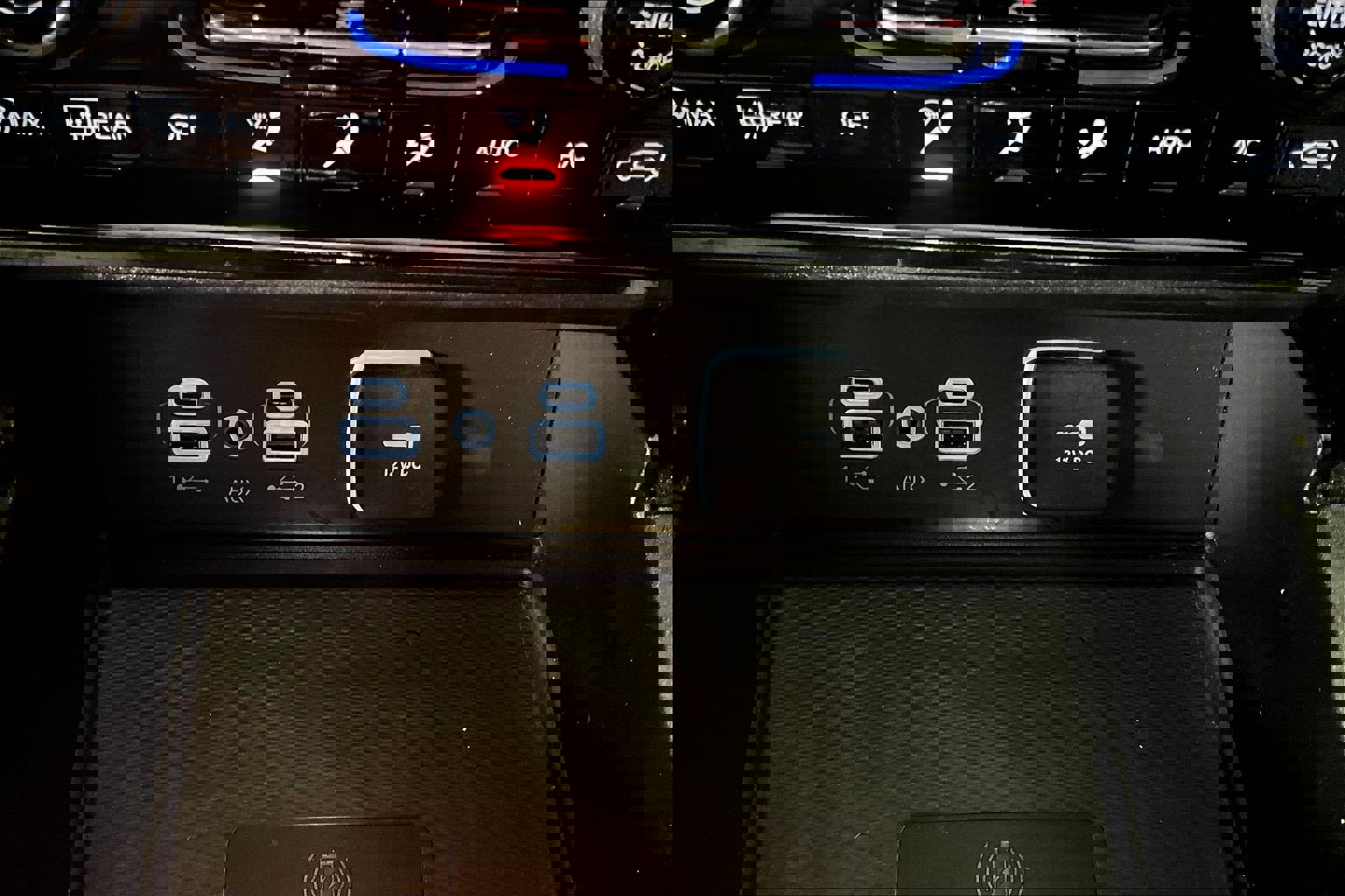 Used 2023 Jeep Grand Cherokee L Altitude image 15