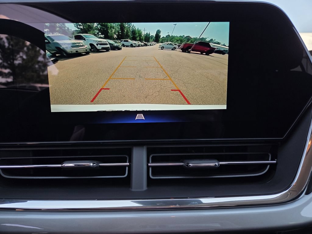 New 2026 Chevrolet Trax LT w/ LT Convenience Package FWD image 12