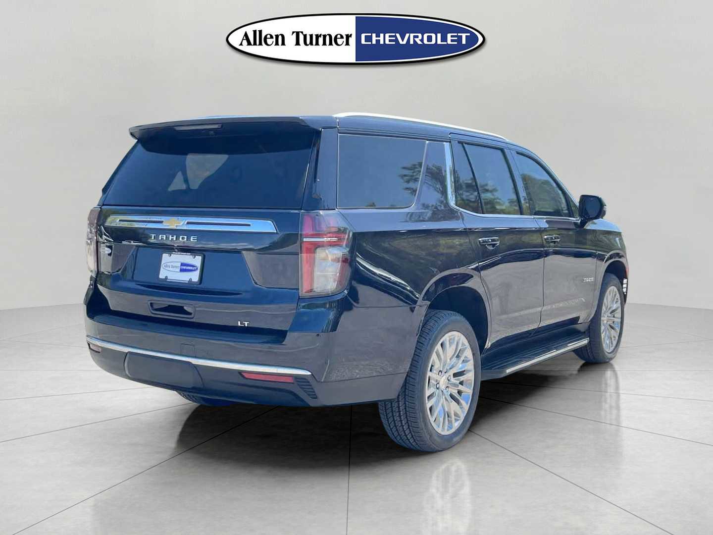 Used 2023 Chevrolet Tahoe LT w/ Luxury Package image 4