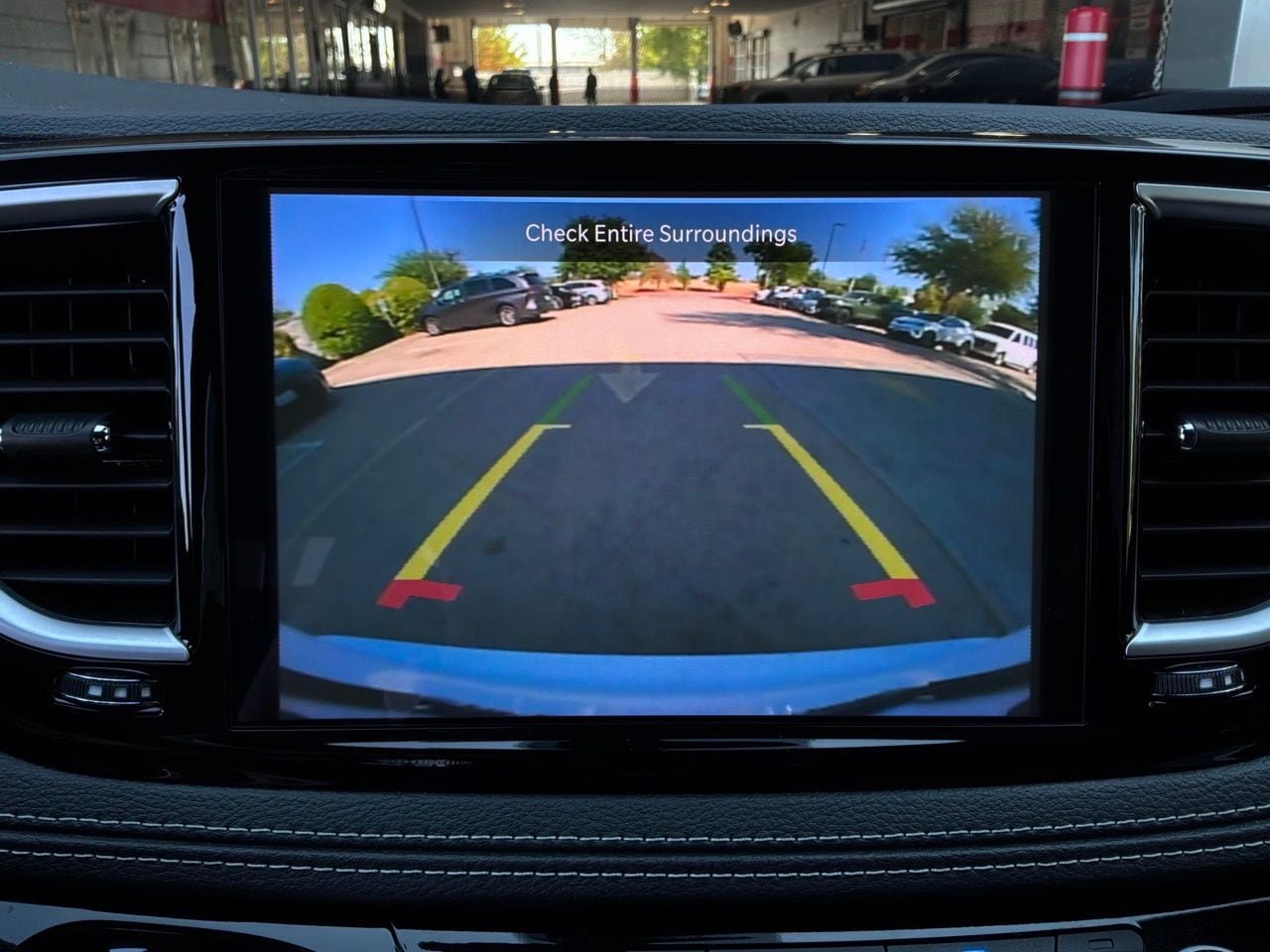 Used 2026 Chrysler Pacifica Limited FWD image 46