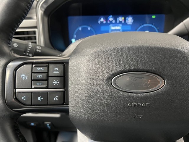 Used 2025 Ford F450 Platinum w/ FX4 Off-Road Package image 31