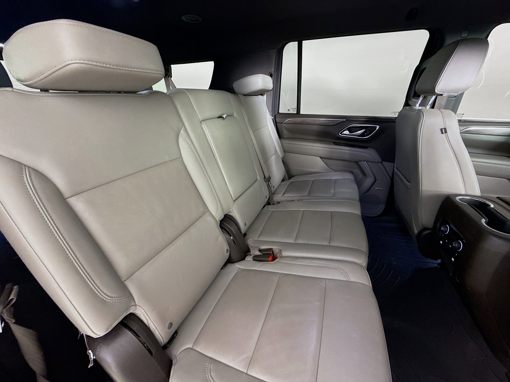 Used 2022 Chevrolet Suburban Z71 w/ Z71 Off-Road Package image 36