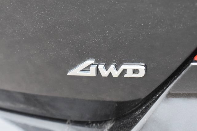 Used 2025 Genesis G70 2.5T image 16