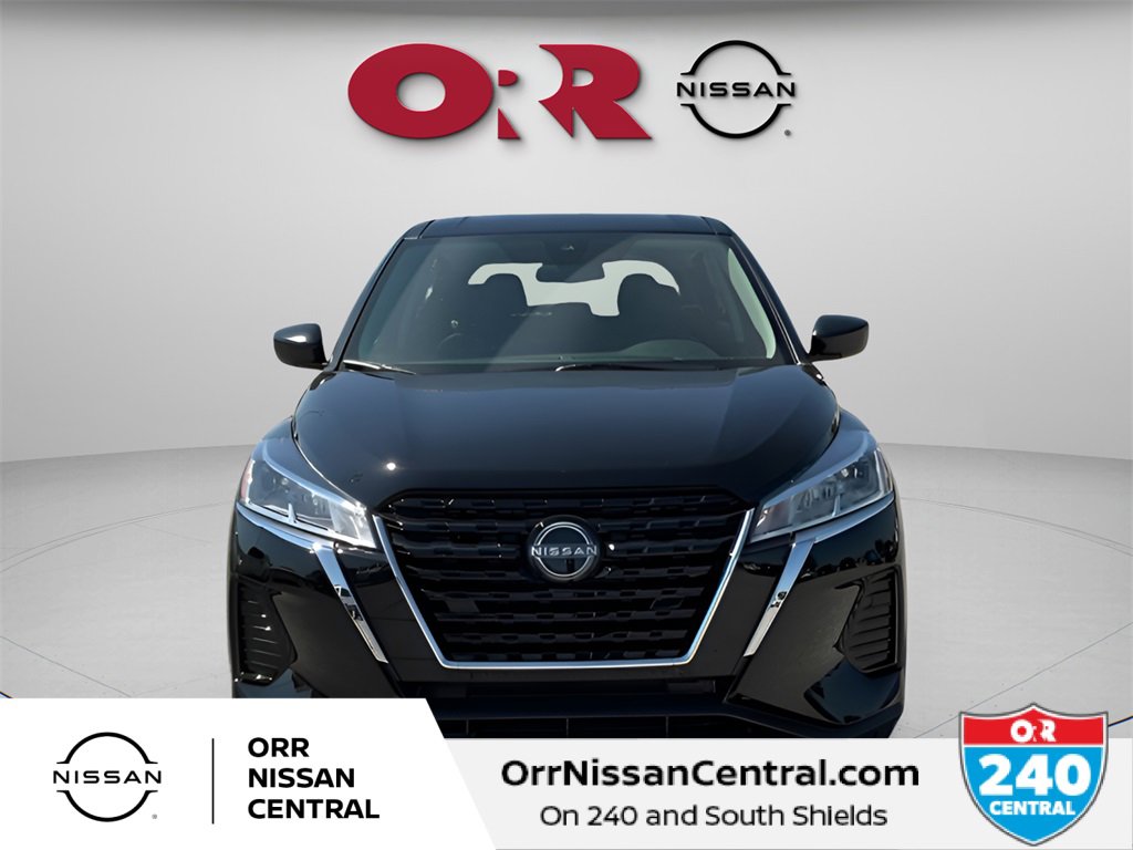 New 2025 Nissan Kicks Play S image 2