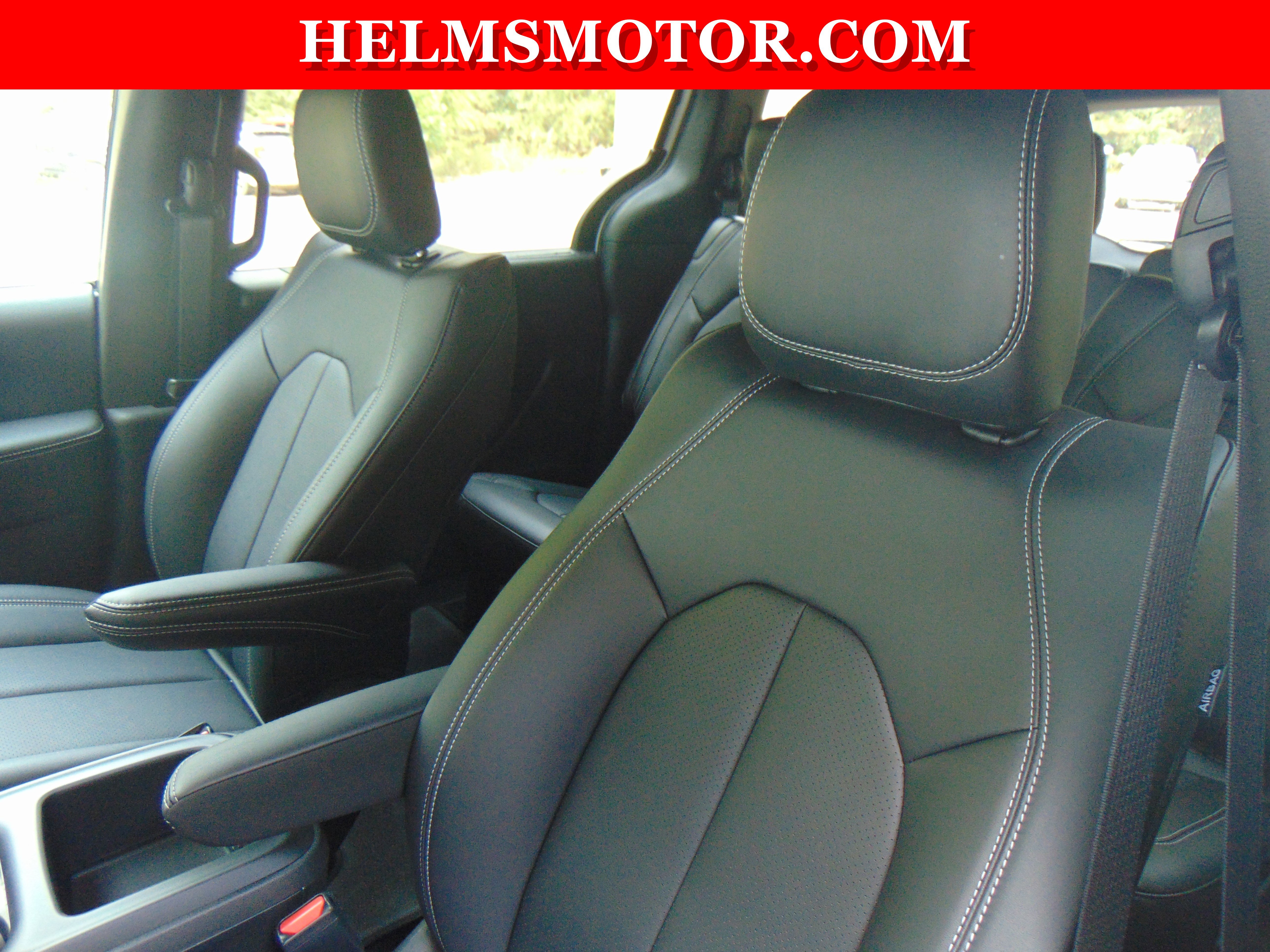 New 2026 Chrysler Pacifica Select image 34