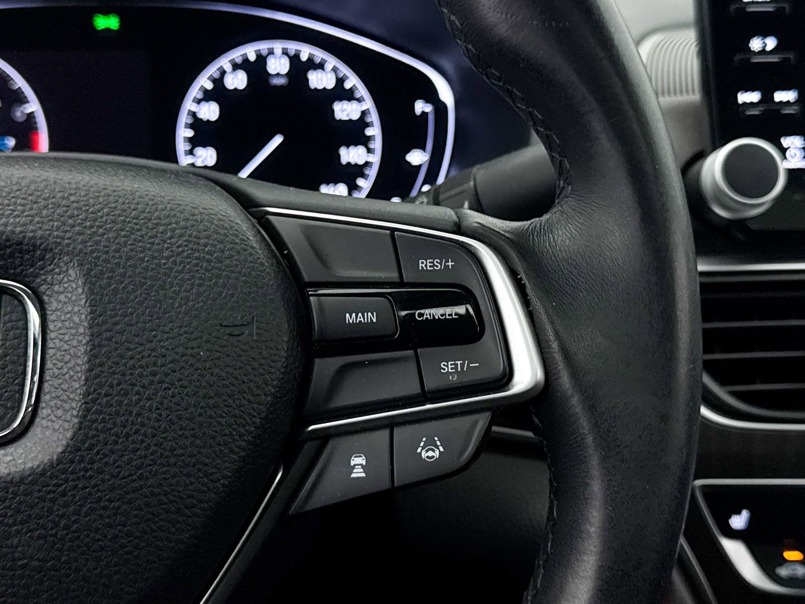 Used 2018 Honda Accord EX-L image 30