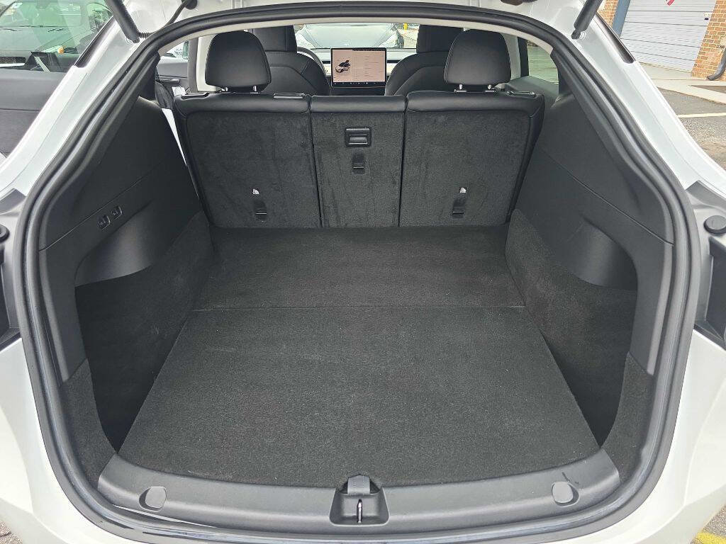 Used 2022 Tesla Model Y Performance image 15