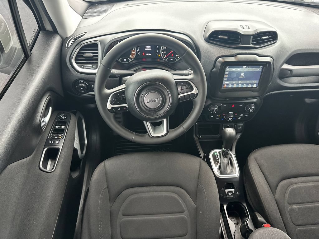 Used 2019 Jeep Renegade Latitude w/ Popular Equipment Group FWD image 22