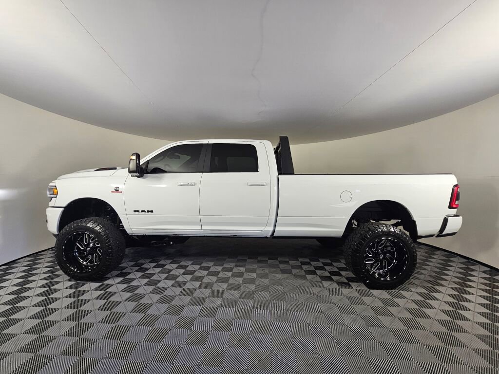 New 2024 RAM 3500 Laramie w/ Night Edition image 17