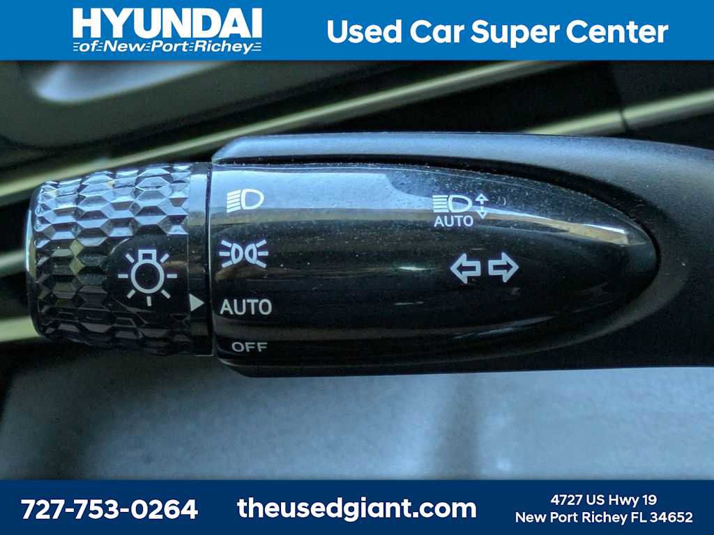Used 2021 Hyundai Elantra SEL FWD image 26