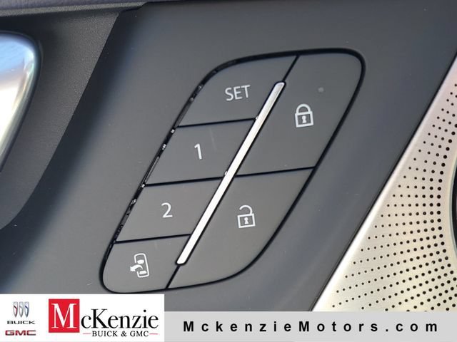 New 2027 Buick Enclave Avenir w/ LPO, Floor Liner Package FWD image 11