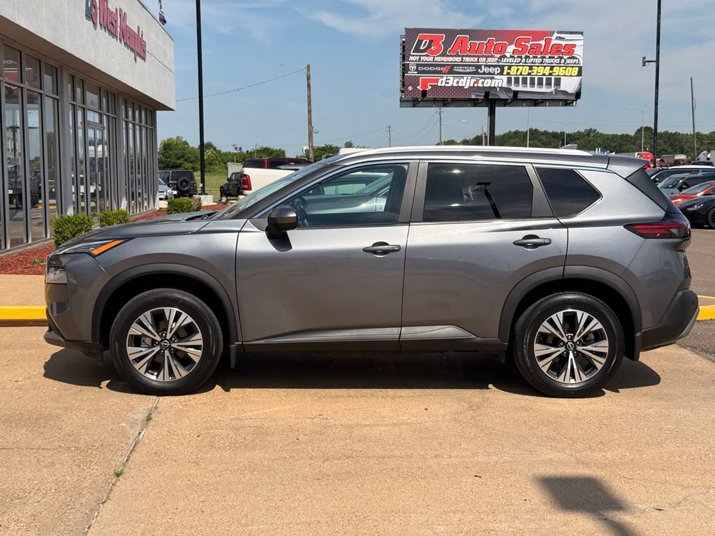 Used 2023 Nissan Rogue SV w/ SV Premium B Package FWD image 14