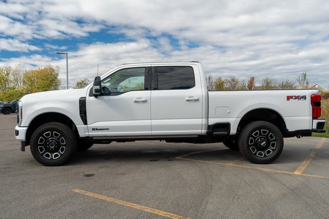 Used 2025 Ford F350 Platinum w/ FX4 Off-Road Package image 9