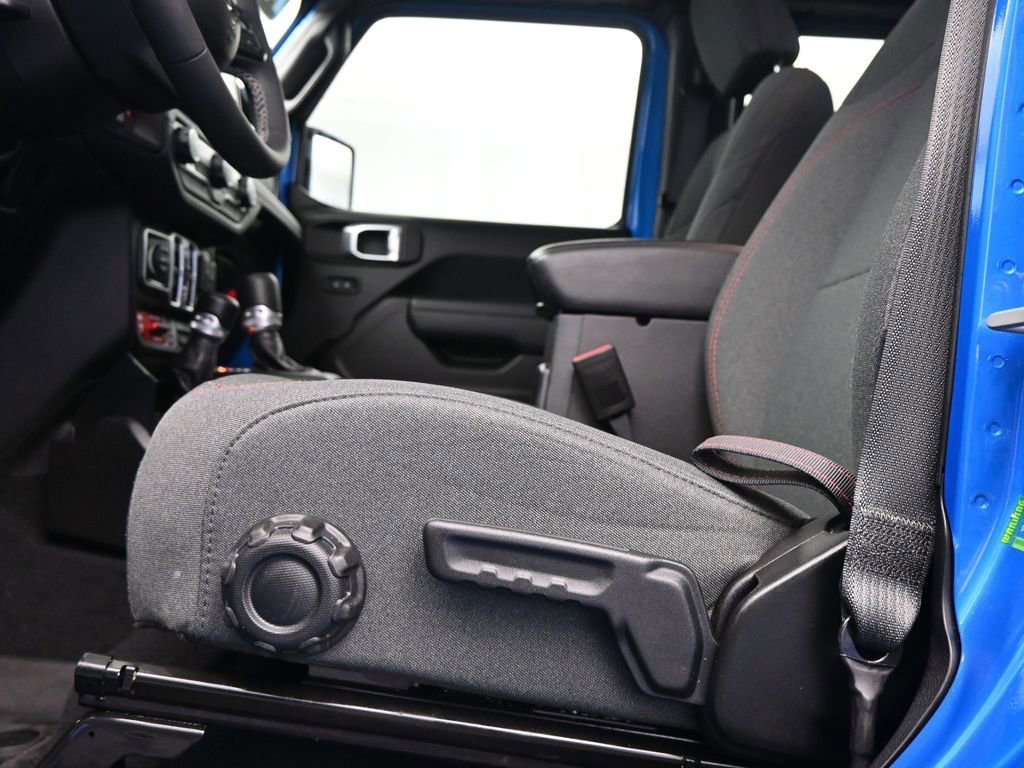 Used 2025 Jeep Gladiator Rubicon image 21