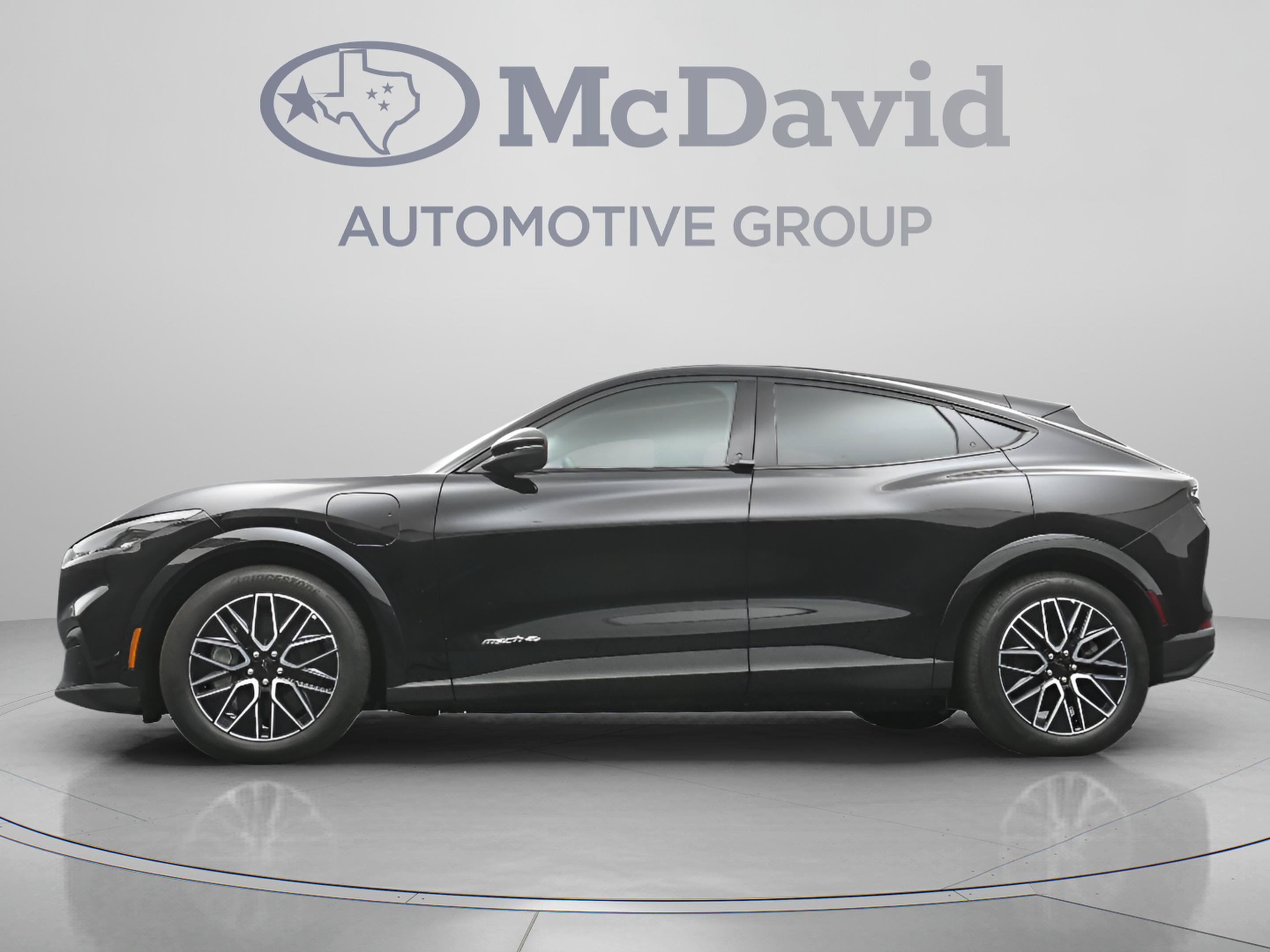 Used 2025 Ford Mustang Mach-E Premium AWD/4WD image 30