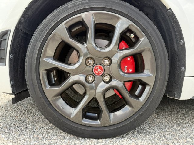 Used 2018 FIAT 124 Spider Abarth w/ Convenience Group RWD image 9