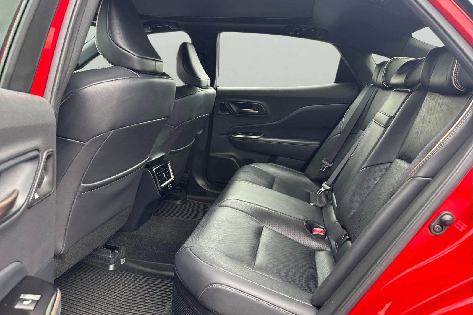 Used 2024 Toyota Crown Platinum image 5