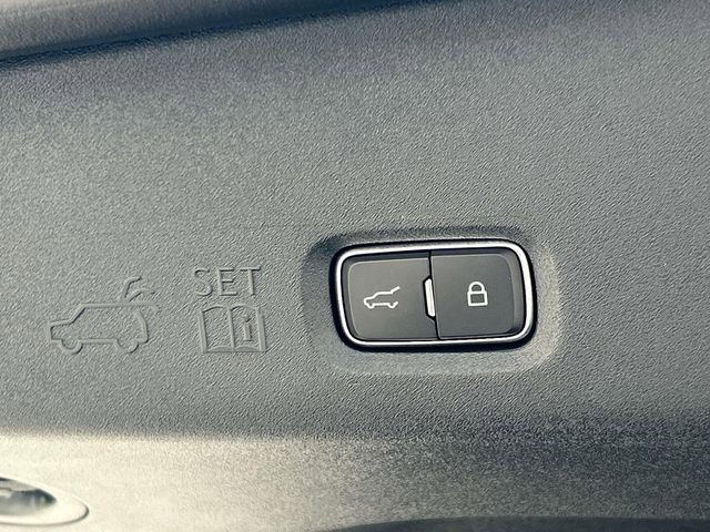 New 2026 Lincoln Navigator L Reserve AWD/4WD image 13