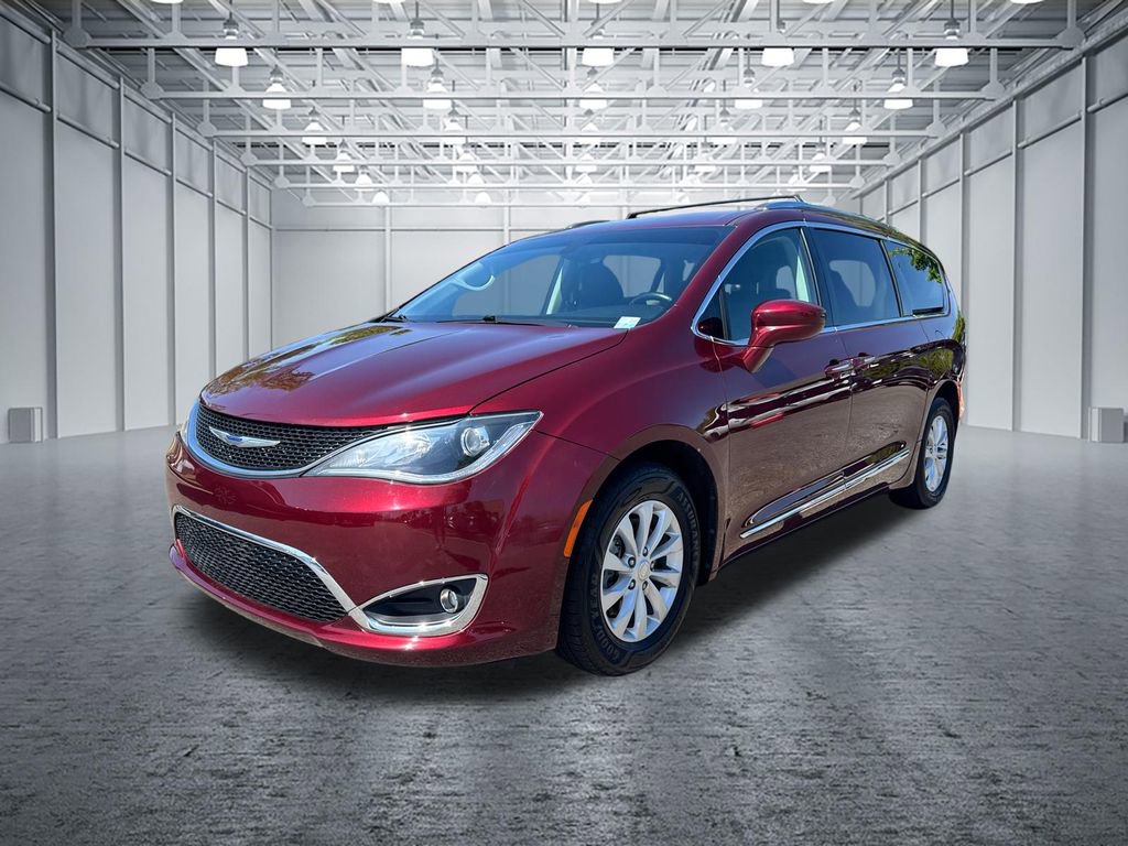 Used 2019 Chrysler Pacifica Touring-L image 3