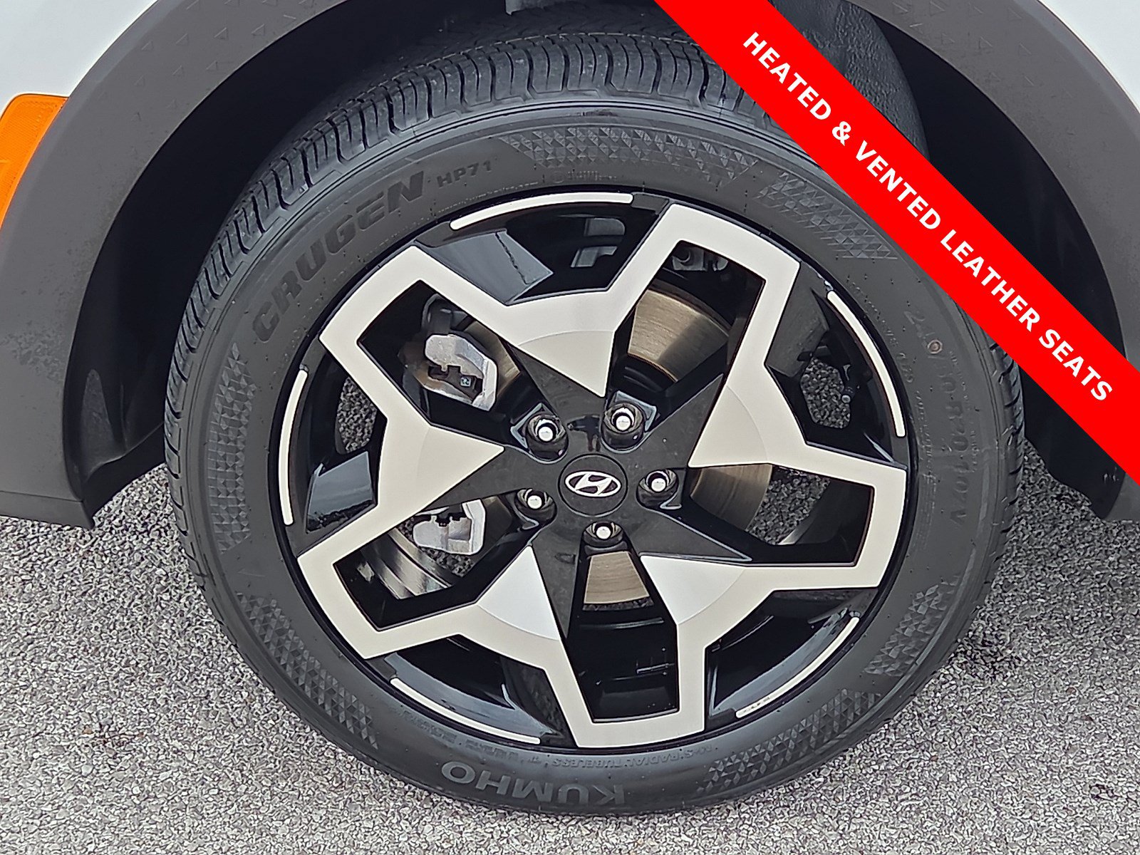 Used 2024 Hyundai Santa Cruz Limited AWD/4WD image 7