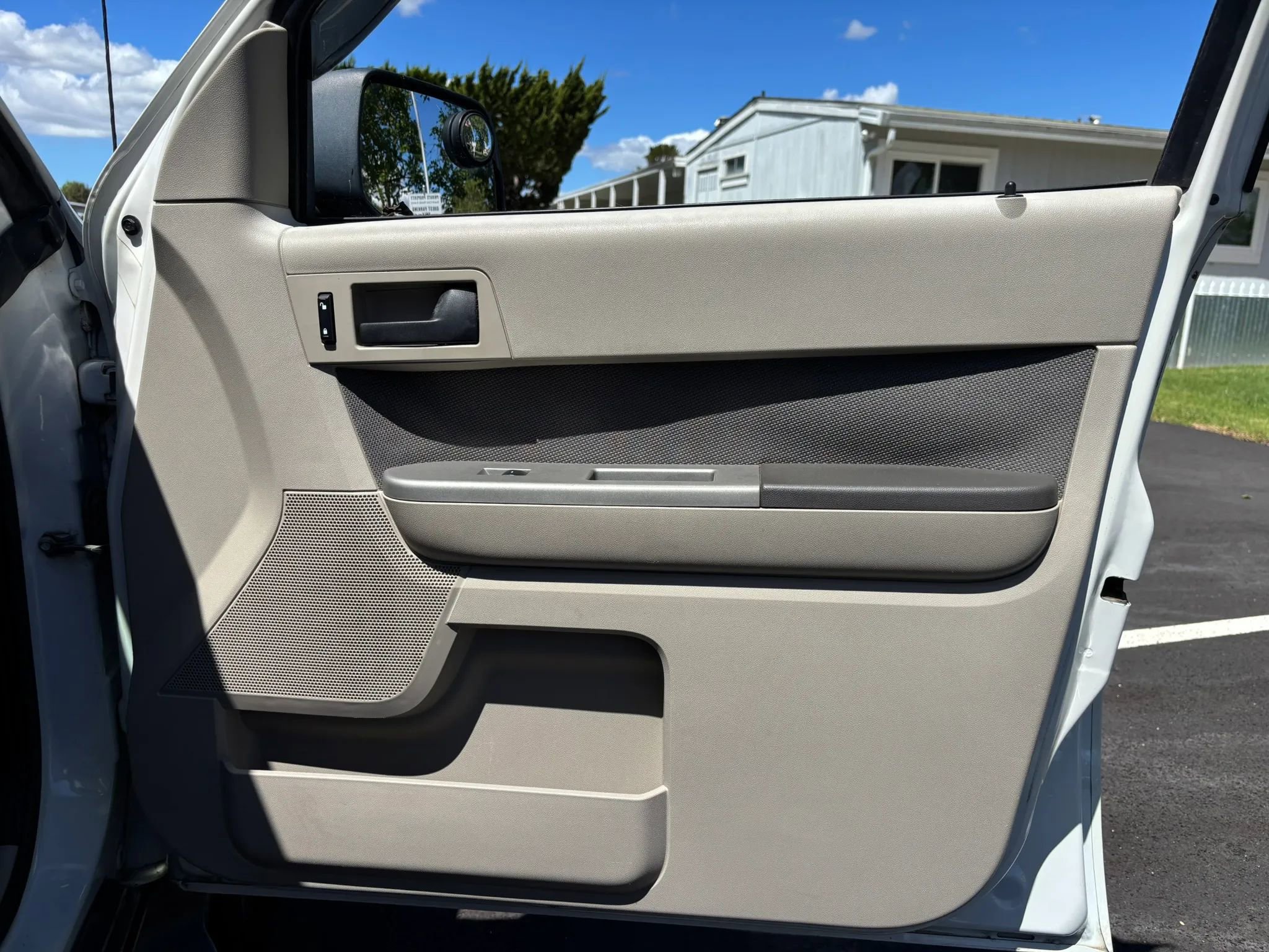 Used 2009 Ford Escape XLT image 14