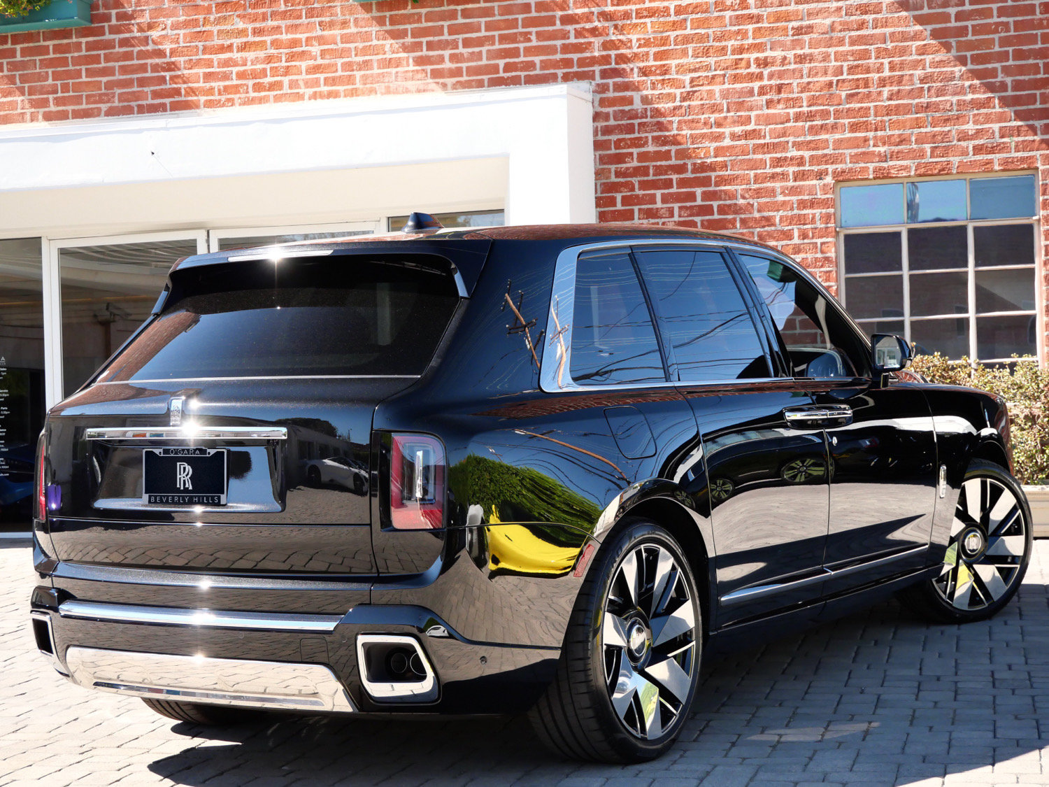 New 2027 Rolls-Royce Cullinan AWD/4WD image 2